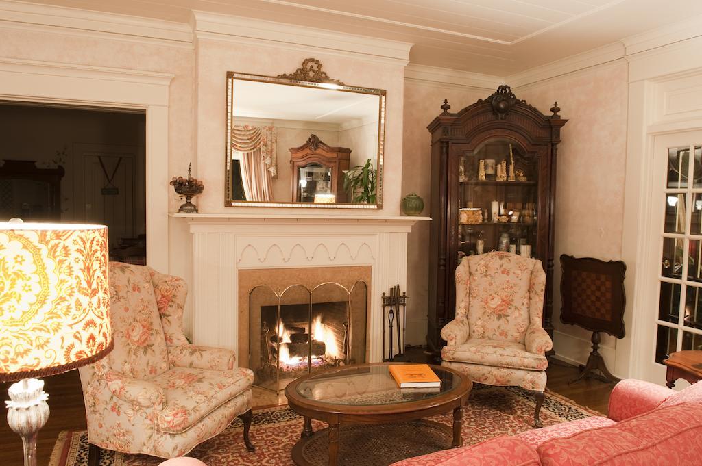The Bissell House Bed & Breakfast Pasadena Exterior photo