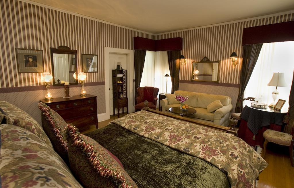 The Bissell House Bed & Breakfast Pasadena Exterior photo
