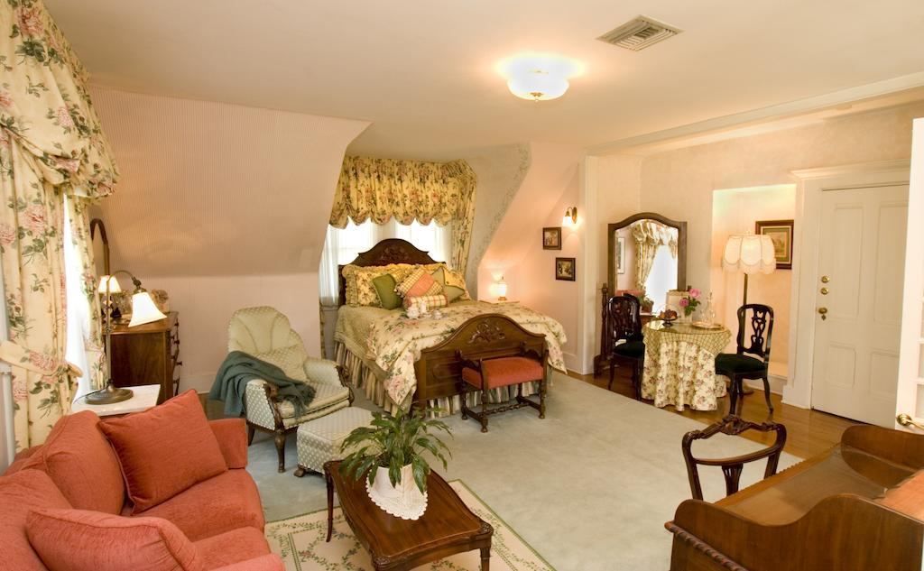 The Bissell House Bed & Breakfast Pasadena Exterior photo