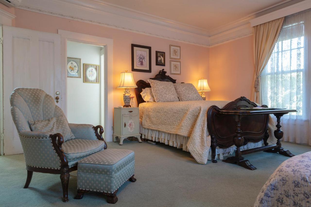 The Bissell House Bed & Breakfast Pasadena Exterior photo